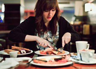 Afla mai multe despre foamea emotionala!