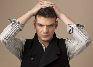 Tudor Chirila ne indeamna sa iesim la vot!