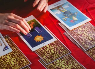 Etalare tarot – Ce inseamna etalarea cu 3 carti de tarot