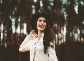 218 Citate Despre Femei Puternice Care iti vor schimba viata