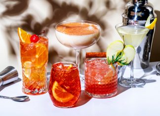 Romul în mixologie: cele mai populare cocktailuri cu rom din întreaga lume