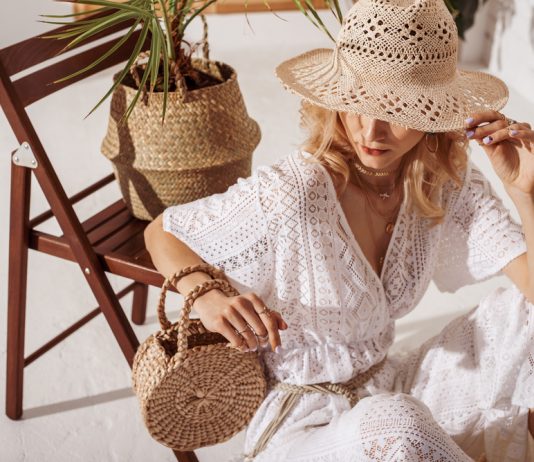 Salopete de damă cu mâneci lungi vs. scurte: cum să le porți în funcție de sezon