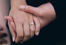 Pentru o propunere de logodnă în 2026, ce model de inel de logodnă ar fi mai potrivit să aleg între solitaire, baguette și pave? TOP 7 stiluri care merită atenția ta