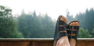 Design practic – de ce papuci bărbați sunt esențiali vara